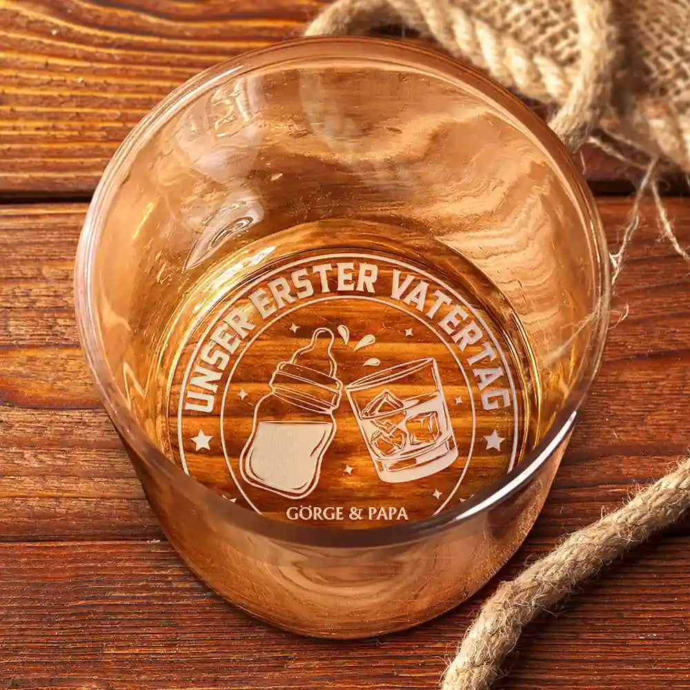 Gift For Father, Gift For Men, New Dad, New baby - Unser Erster Vatertag Gemeinsam - Personalisiertes Whiskyglas Mit Gravur