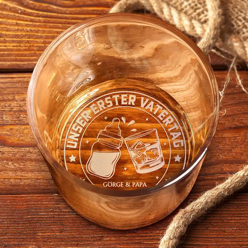 Gift For Father, Gift For Men, New Dad, New baby - Unser Erster Vatertag Gemeinsam - Personalisiertes Whiskyglas Mit Gravur