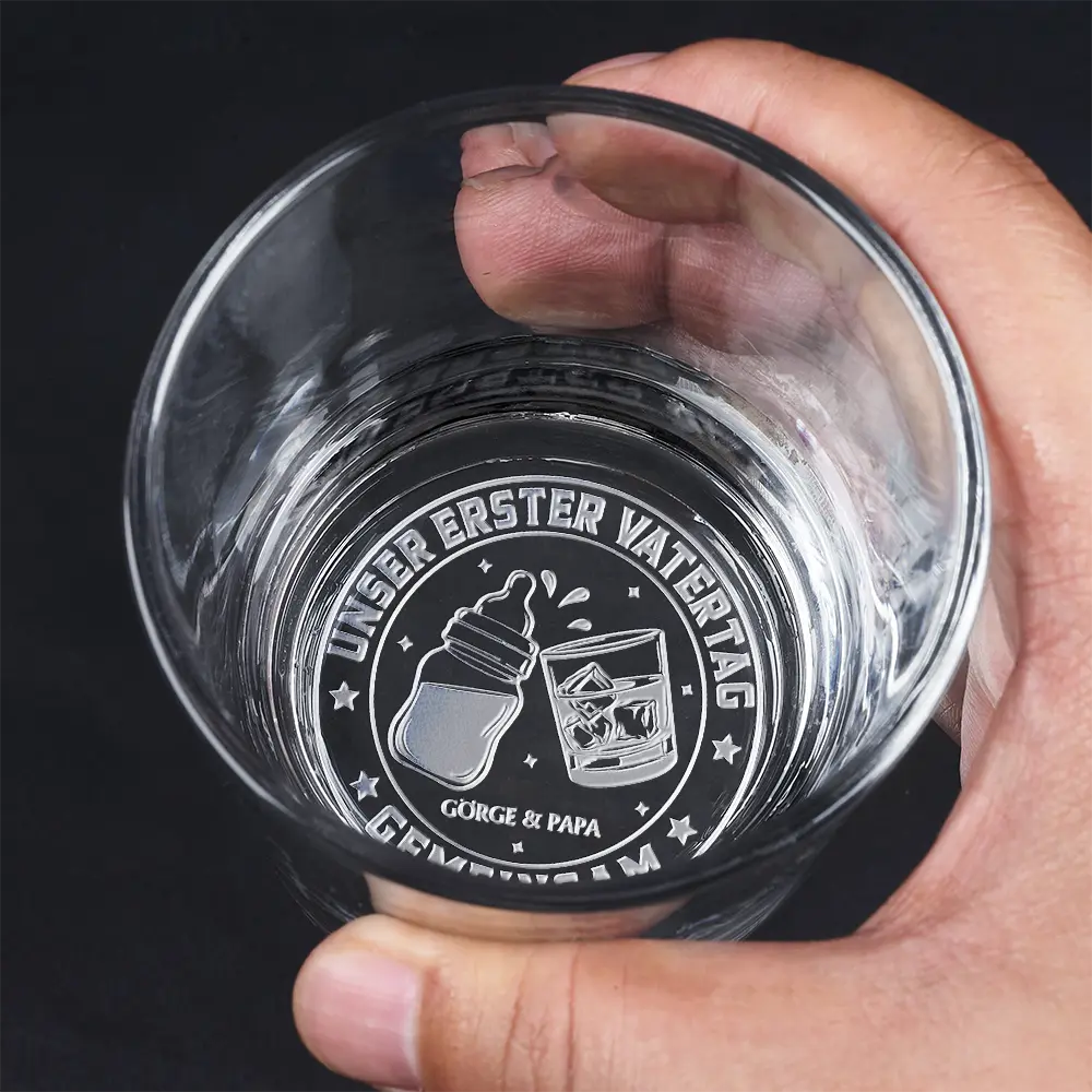 Gift For Father, Gift For Men, New Dad, New baby - Unser Erster Vatertag Gemeinsam - Personalisiertes Whiskyglas Mit Gravur
