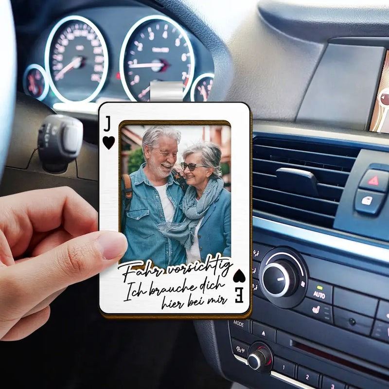 Gift For Couples,Gift For Husband,Gift For Wife,Gift For Boyfriend,Gift For Girlfriend,LGBT,Love,Custom Photo - Eigenes Foto Spielkarte Fahr Vorsichtig - Personalisierter Individuell Geformter Auto-Sonnenblende-Clip