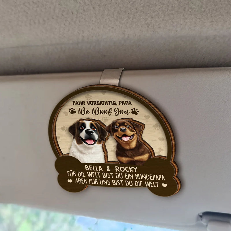 Dog Lovers,Dog Mom,Pet Lovers,Dog Dad,German,Happy - Fahrt Vorsichtig Mama Papa 3D Effekt Hund - Personalisierter Individuell Geformter Auto-Sonnenblende-Clip